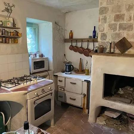 Ferme De La Sarrazine * Berrias-et-Casteljau